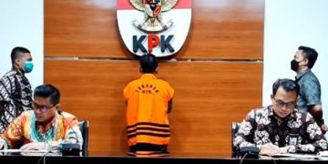 KPK resmi menetapkan 3 Wakil Ketua DPRD Tulungagung periode 2014-2019 sebagai tersangka kasus dugaan suap
