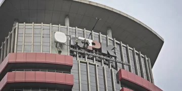 Koruptor Kabur Ke Singapura Membawa 54 Triliun Uang Negara Disinggung Ada Hubungannya Dengan Luhut Binsar