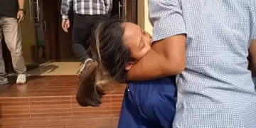 Diperiksa Polisi, Ratna Bos Judi Online Beromzet Miliar Rupiah per Hari Pingsan