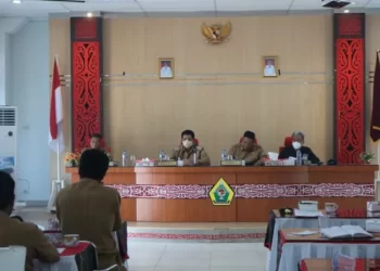 Bupati Samosir Raker dengan Lurah dan Kades, Ini Yang Dibahas