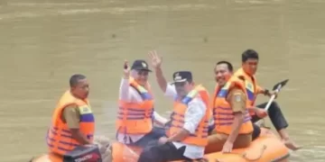 Pj Wali Kota Tebing Tinggi Bersama TKPSDA Sumut Survey Sungai dan IPA PDAM Tirta Bulian