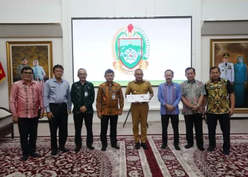 Gubernur Sumut Terima Uang Baru Bernomor Seri Tanggal Kelahiran