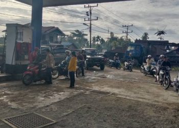 Pastikan Tak Ada Penyimpangan, Polsek Gido Monitoring Penyaluran BBM di SPBU Desa So’ewe