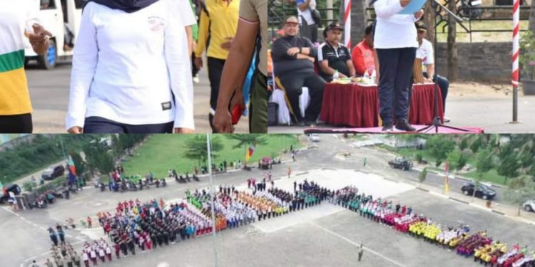 Wakil Bupati Mandailing Natal menjadi Inspektur Upacara dalam rangka Hari Olahraga Nasional (Haornas) ke-39 di Penyabungan