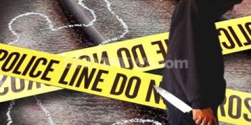 Seorang Suami Tega Menganiaya Istrinya Dengan Menggunakan Pisau Didepan Kedua Anaknya