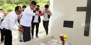 Makam Mantan Bupati Simalungun Djabanten Damanik Diresmikan
