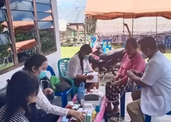 Pemkab Toba Berikan Pelayanan Kesehatan Bagi Warga Terdampak Banjir Bandang di Jangga Dolok