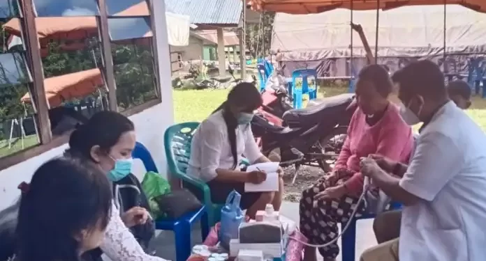 Pemkab Toba Berikan Pelayanan Kesehatan Bagi Warga Terdampak Banjir Bandang di Jangga Dolok