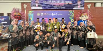 Kepala Bidang Pendidikan Madrasah Kanwil Kemenag Sumut, H. Erwin Pinayungan Dasopang memberikan motivasi kepada Kontingen Sumut. Sesaat sebelum dimulainya acara pembukaan KSM Nasional Tahun 2022