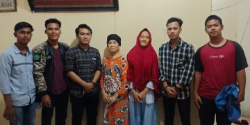 Pengurus PW IPNU Sumut kunjungi ibu Reni, orang tua almarhum Eko Farid pelajar SMK Negeri 9 Medan korban tewas pembacokan