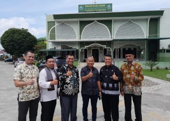 Mantan Penjaga Masjid, Sukses Berkarir di Berbagai Bidang