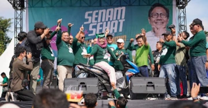 Dapat Hadiah Sepeda MotorAzizah Doakan PKB Pemenang Pemilu 2024