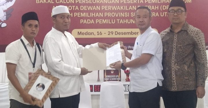 Calon Anggota DPD RI Faisal Amri Mendaftar Ke KPU Sumut.