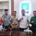 KETUA DPW PKB Sumut, H M Jafar Sukhairi Nasution (tiga kanan) berfoto bersama pengurus dan panitia, di Medan, Selasa (6/12