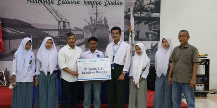Salurkan Beasiswa kepada 5 Siswa Sebagai Bentuk Dukungan Pelindo Region 1 Terhadap Dunia Pendidikan