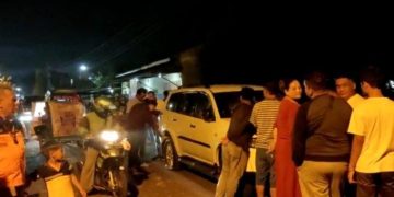 Mobil yang Ditumpangi Rentenir Diamuk Massa di Binjai Saat Akan Nagih Utang
