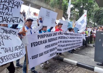 SPEE FSPMI Berunjuk Rasa di Kantor Pusat PT PLN, Partai Buruh Sebutkan Aturan Memperbudak Pegawai