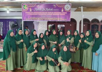 Forum Silaturahmi Majelis Taklim Sumatera Utara dan Persatuan Perempuan Tauhid Tasawuf Melaksanakan Halal Bihalal, Sekaligus Tepung Tawar Calon Haji.