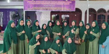 Forum Silaturahmi Majelis Taklim Sumatera Utara dan Persatuan Perempuan Tauhid Tasawuf Melaksanakan Halal Bihalal, Sekaligus Tepung Tawar Calon Haji.