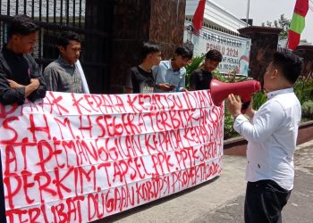 Aksi ke 7, PALU SUMUT Menduga Kejatisu Sangat Lamban dalam Penegakan Hukum