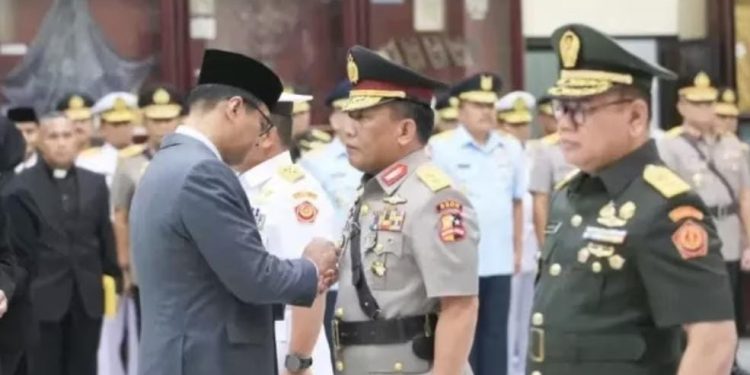 Mantan Kapolda Sumatera Utara (Sumut) Irjen Pol RZ Panca Putra Simanjuntak resmi dilantik jadi Sekretaris Utama Lembaga Ketahanan Nasional (Sestama Lemhannas).