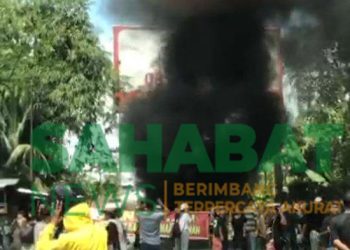 Arus Lalu Lintas Lumpuh Total, Jalan Medan-Berastagi Diblokade Warga
