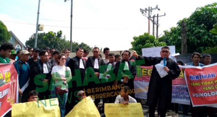 Polda Sumut Didemo Ratusan Masyarakat Tuntut Kapolres Belawan Dicopot