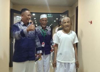 Kakek Bidut Jamaah Lansia Asal Labuhan Batu Utara, Kuncinya Jangan Tinggalkan Sholat Berjama’ah di Mesjid