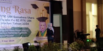 Sambutan Dekan FITK UIN SU Prof Dr Hj Tien Rafidah, MHum dan sungkeman antara mahasiswa dan dosen