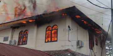 Kantor Camat Medan Area Terbakar