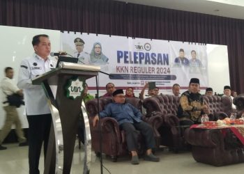 Pj Gubsu Dr Agus Fathoni,.MSi saat melepas 5.600 mahasiswa KKN UIN SU