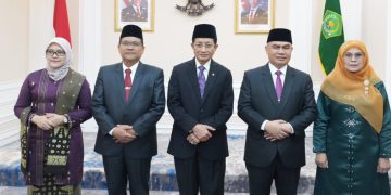 Khairunas Dilantik Sebagai Irjen, Menag Berpesan Tegak Lurus dan Konsisten Mengabdi