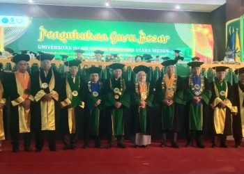 Tangis Haru Warnai Pengukuhan Guru Besar UINSU