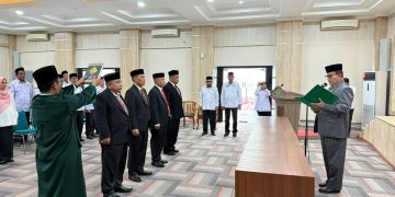 Lantik 4 Eselon III, Kakanwil Kemenag Aceh Ingatkan Jajaran Boleh Berinovasi Jangan Tabrak Regulasi