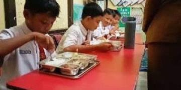 Keracunan Massal Program Makan Bergizi Gratis (MBG) Terus Berulang, DPR dan DPD Minta Audit Total