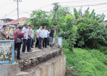 Bupati Deli Serdang Tinjau Progres Pembangunan Jembatan Sei Kuala Namu, Target Rampung Desember 2025
