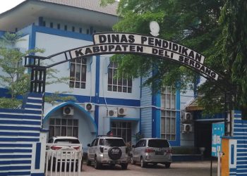 Kepala Dinas Pendidikan Deli Serdang Bagikan Surat Tugas Kepala Sekolah, Tekankan Amanah dan Kualitas Pendidikan