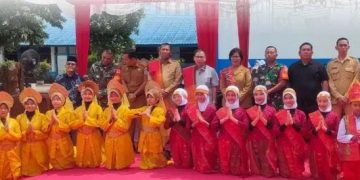 Kepala Dinas Pendidikan Deli Serdang Meresmikan SD Negeri Di Hamparan Perak Di Dampingi DPR RI
