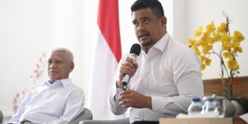 Gubernur Sumut Bobby Nasution Berikan THR Kepada Guru PPPK Paruh Waktu dan GTT