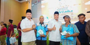 Bupati Batu Bara Serahkan Santunan kepada Anak Yatim dan Tukang Becak, Harga Bahan Pokok Relatif Stabil